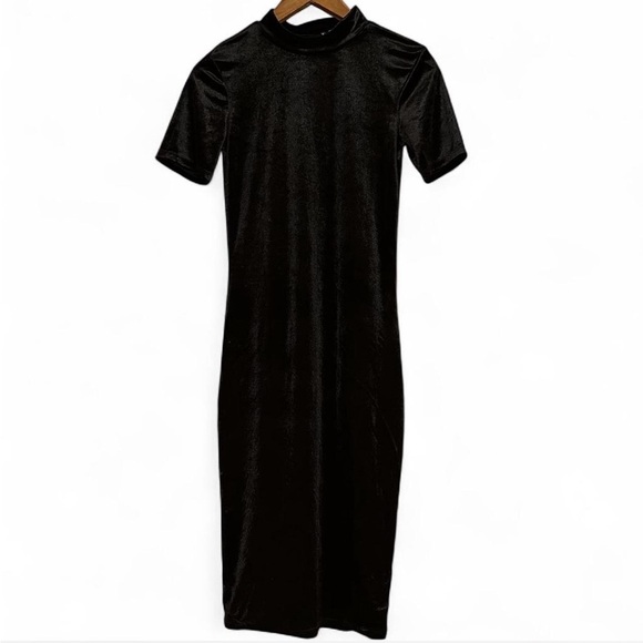 Zara Dresses & Skirts - Zara black velvet midi dress